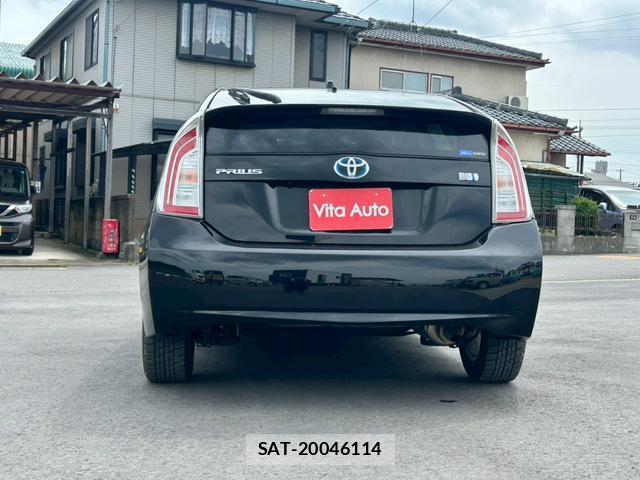 Toyota PRIUS 2013-05 8373785-10