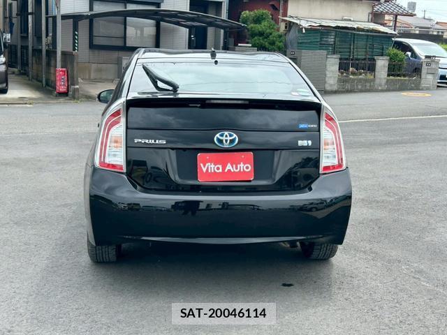 Toyota PRIUS 2013-05 8373785-3