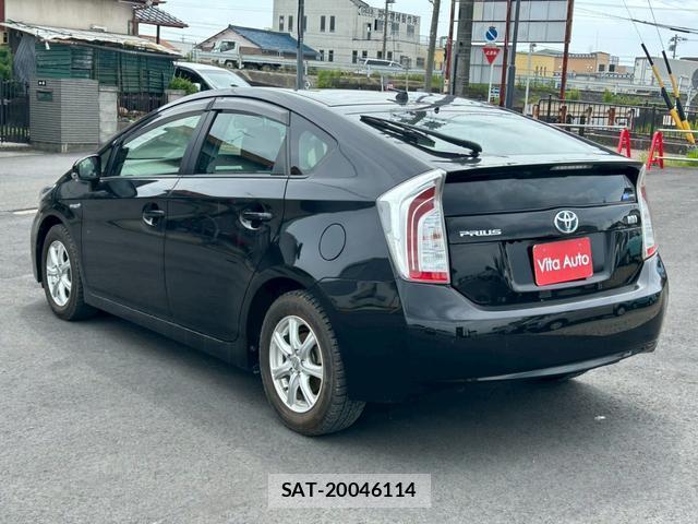 Toyota PRIUS 2013-05 8373785-4