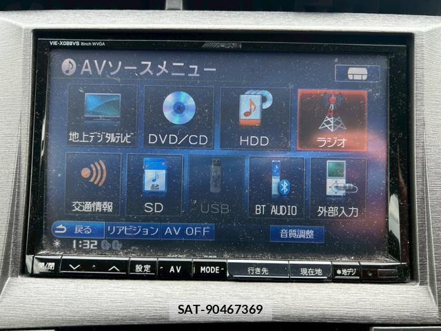 Toyota PRIUS 2012-10 8373786-8