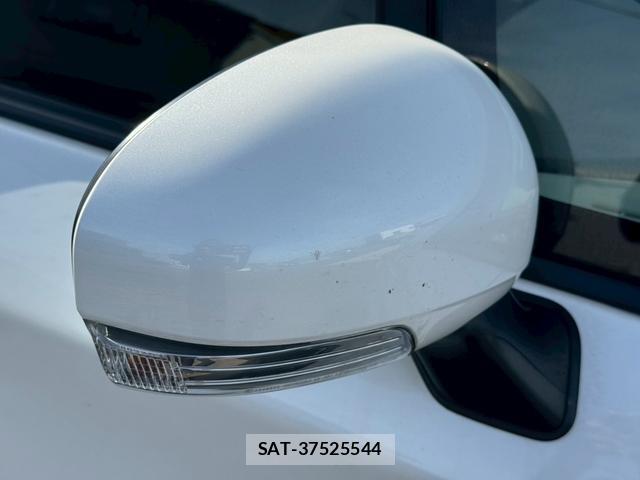 Toyota PRIUS 2014-04 8373787-14