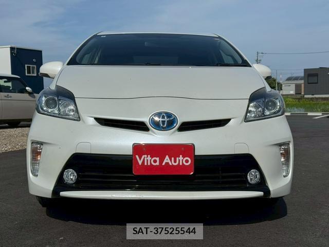 Toyota PRIUS 2014-04 8373787-17