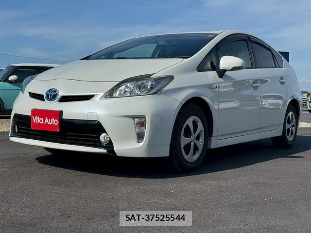Toyota PRIUS 2014-04 8373787-9