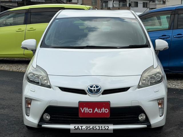 Toyota PRIUS 2014-07 8373788-11