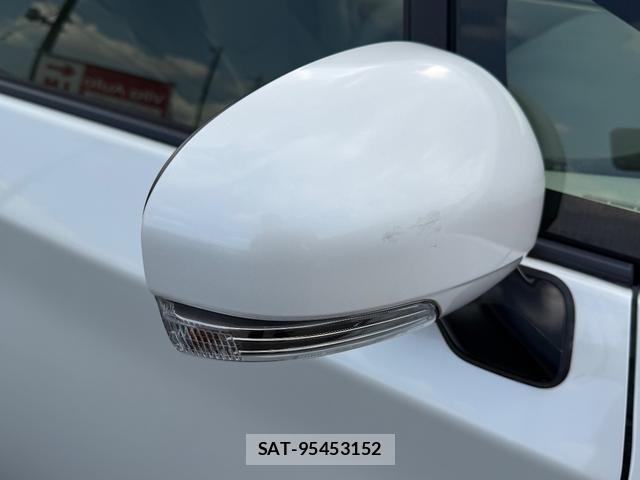 Toyota PRIUS 2014-07 8373788-6