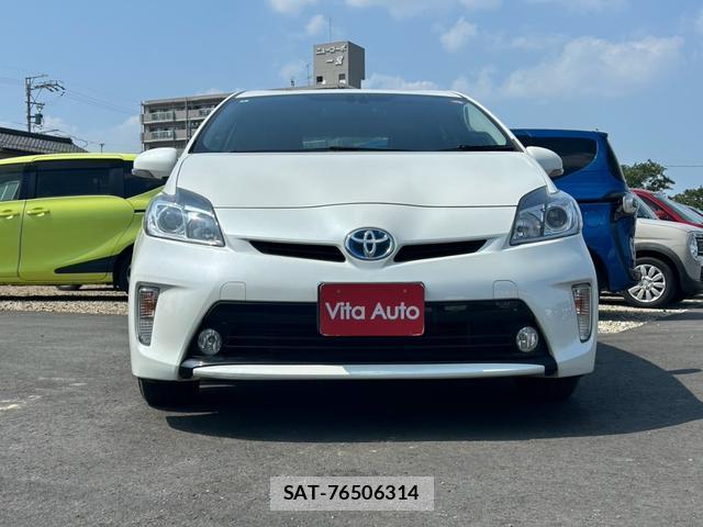 Toyota PRIUS 2014-05 8373799-10