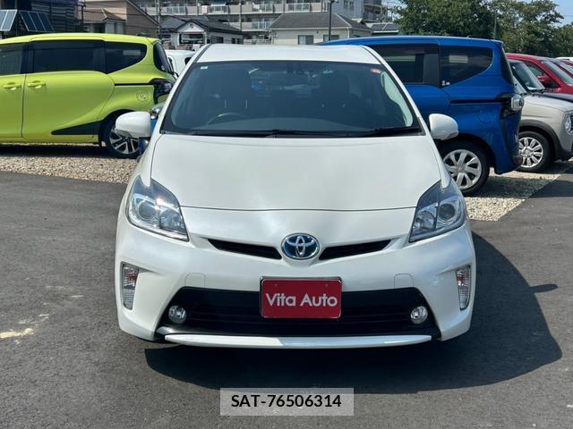 Toyota PRIUS 2014-05 8373799-12