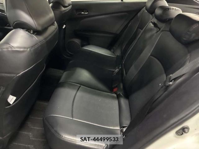 Toyota PRIUS 2016-10 8373864-6