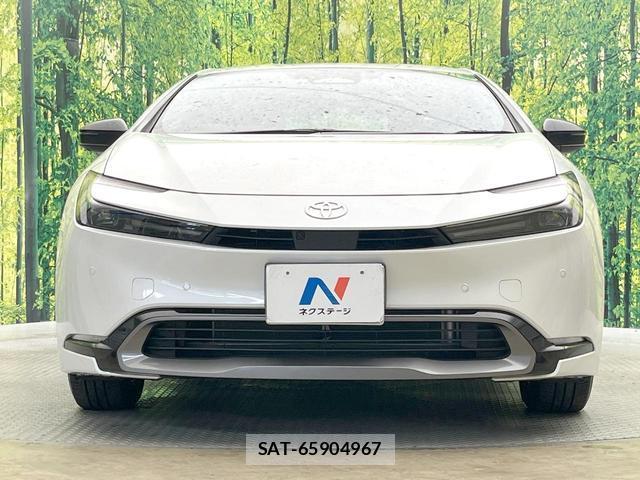 Toyota PRIUS 2023-08 8373912-13