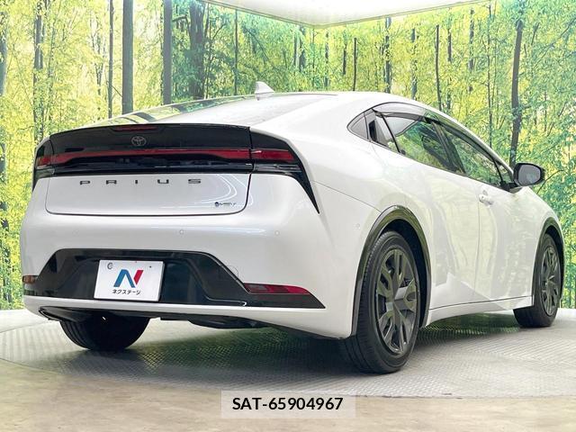 Toyota PRIUS 2023-08 8373912-16