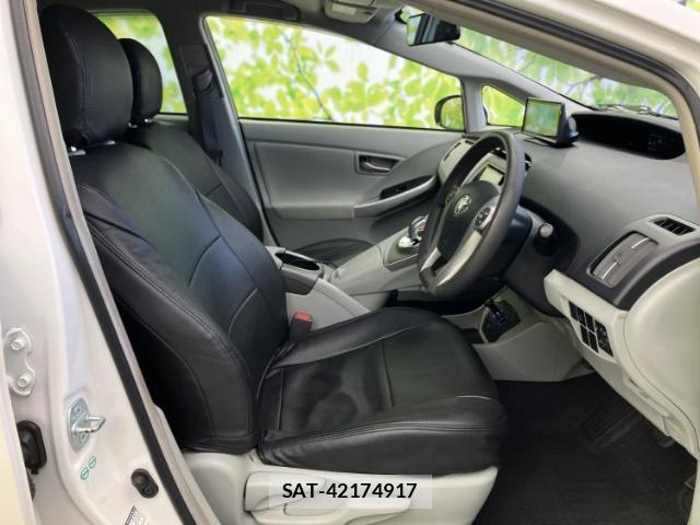 Toyota PRIUS 2013-12 8374071-3