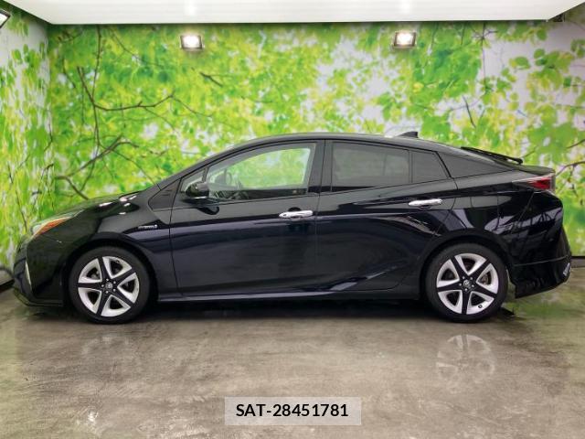 Toyota PRIUS 2016-05 8374109-1