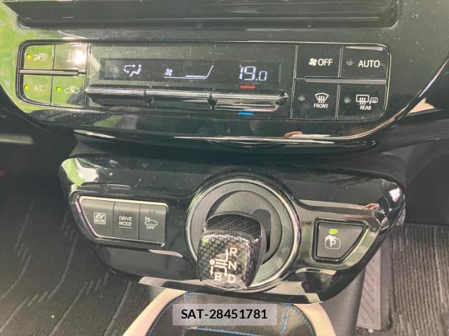 Toyota PRIUS 2016-05 8374109-13