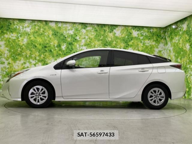 Toyota PRIUS 2017-12 8374152-1