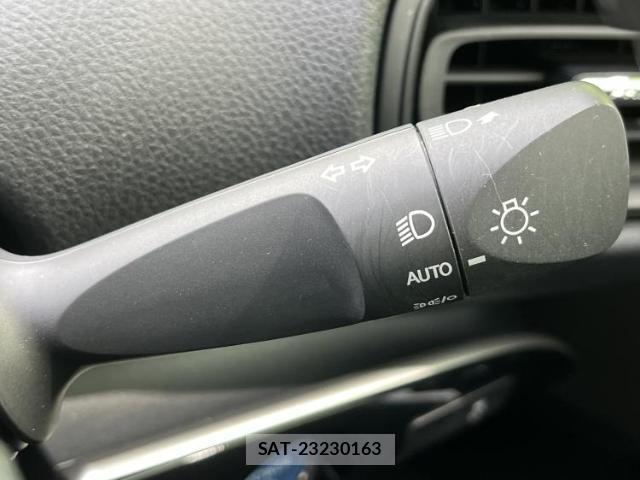 Toyota PRIUS 2022-10 8374200-15