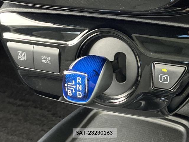Toyota PRIUS 2022-10 8374200-17