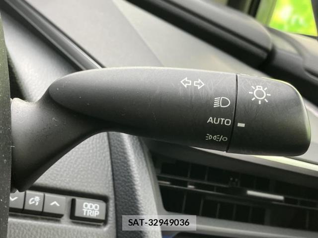 Toyota PRIUS 2023-05 8374261-16
