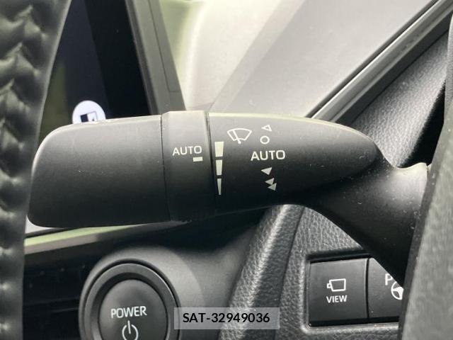 Toyota PRIUS 2023-05 8374261-17