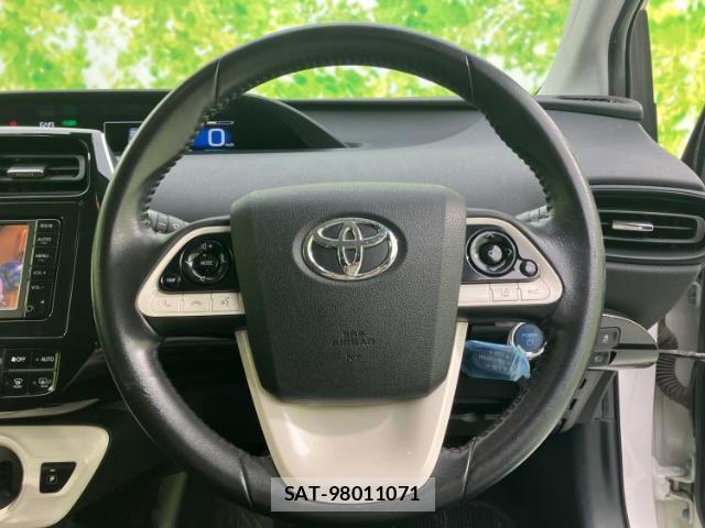 Toyota PRIUS 2016-04 8374270-15
