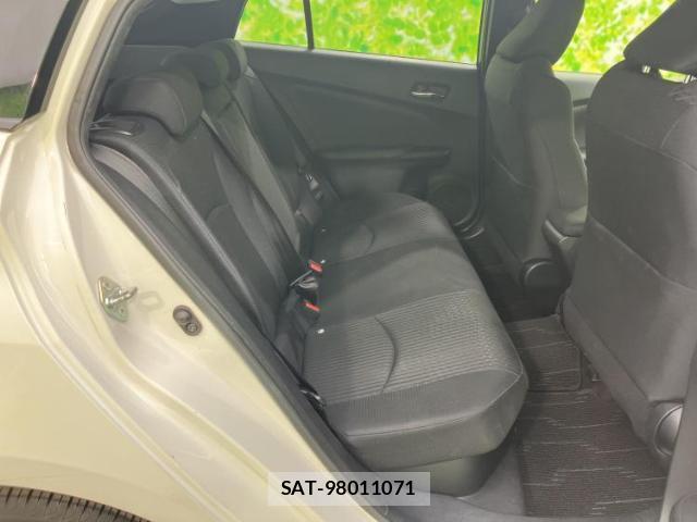 Toyota PRIUS 2016-04 8374270-4