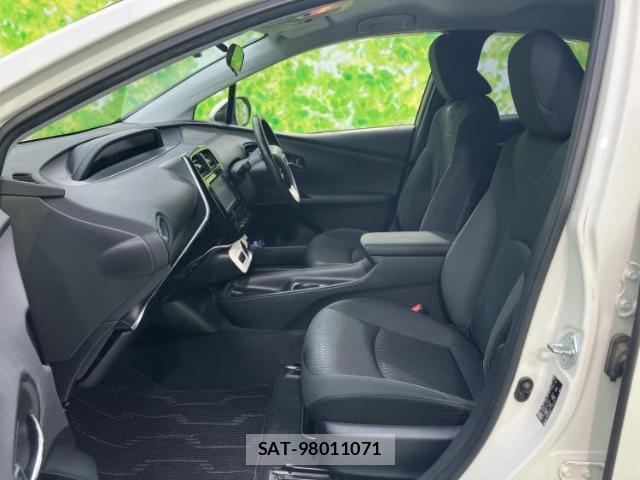 Toyota PRIUS 2016-04 8374270-5