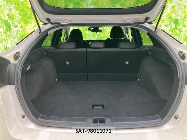 Toyota PRIUS 2016-04 8374270-7