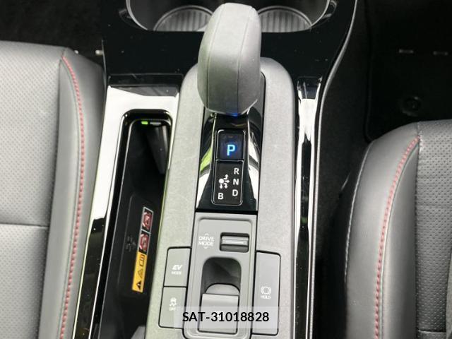 Toyota PRIUS 2025-02 8374305-15