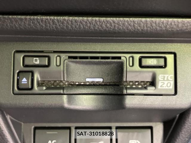 Toyota PRIUS 2025-02 8374305-16