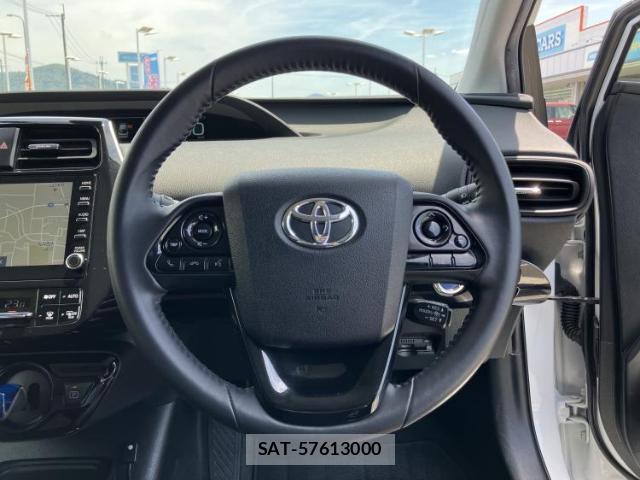 Toyota PRIUS 2022-03 8374329-14