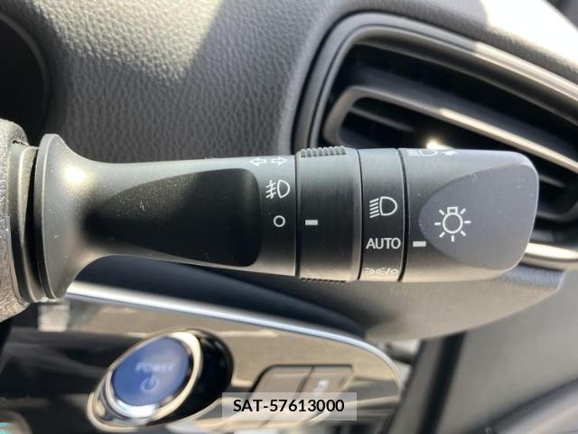 Toyota PRIUS 2022-03 8374329-15