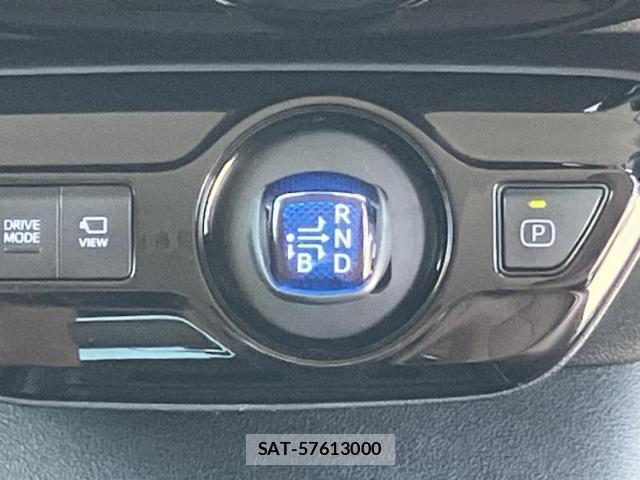 Toyota PRIUS 2022-03 8374329-17