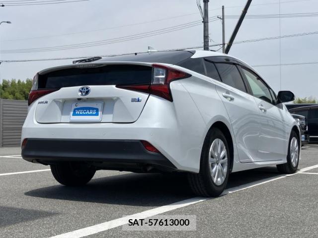 Toyota PRIUS 2022-03 8374329-2