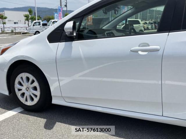 Toyota PRIUS 2022-03 8374329-5