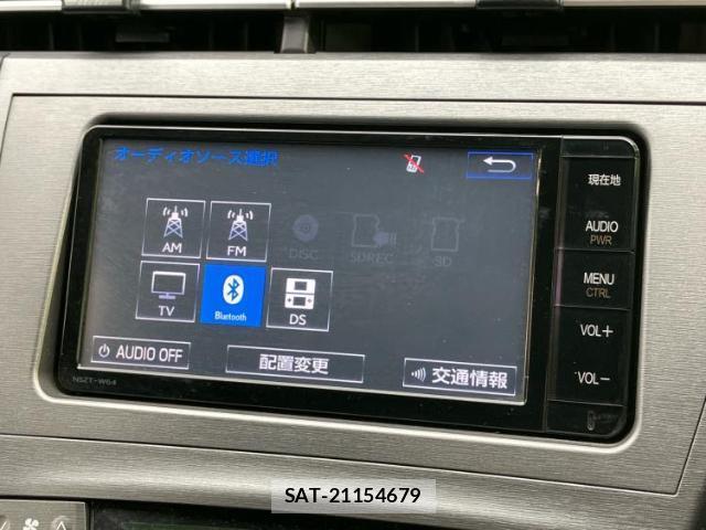 Toyota PRIUS 2014-08 8374335-10