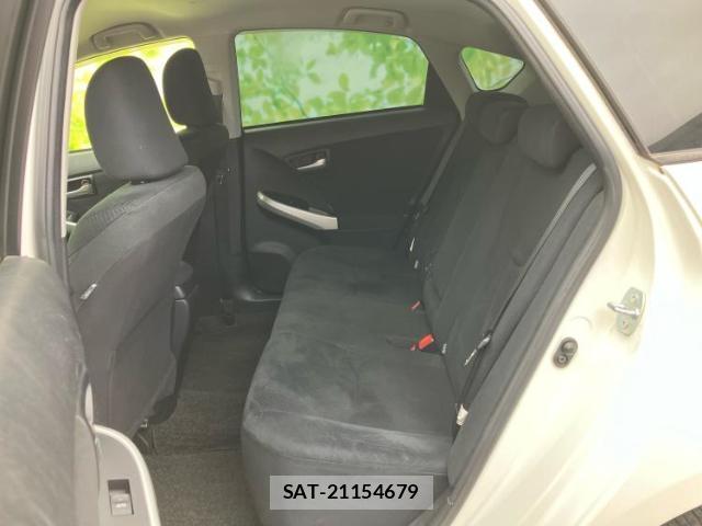 Toyota PRIUS 2014-08 8374335-6