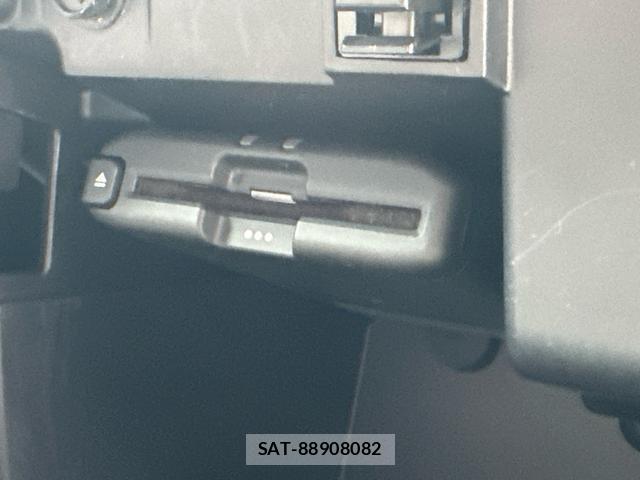 Toyota PROBOX 2021-04 8372580-6