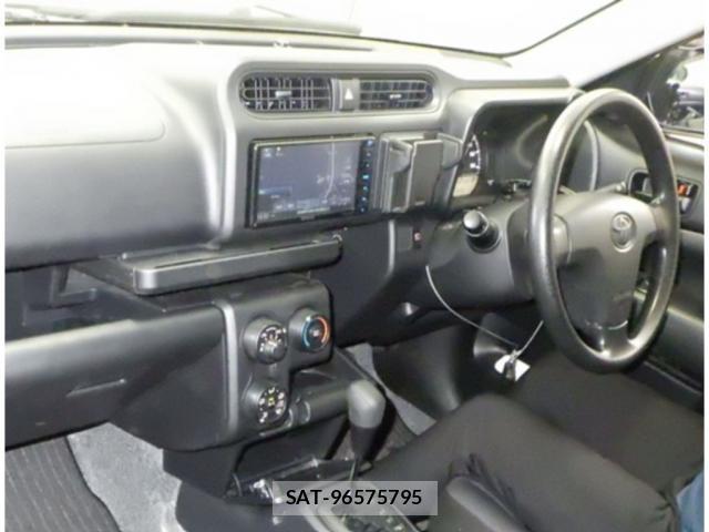 Toyota PROBOX 2022-05 8372902-2