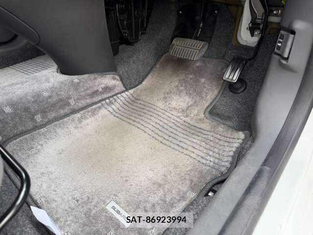 Subaru R2 2004-09 8373382-16