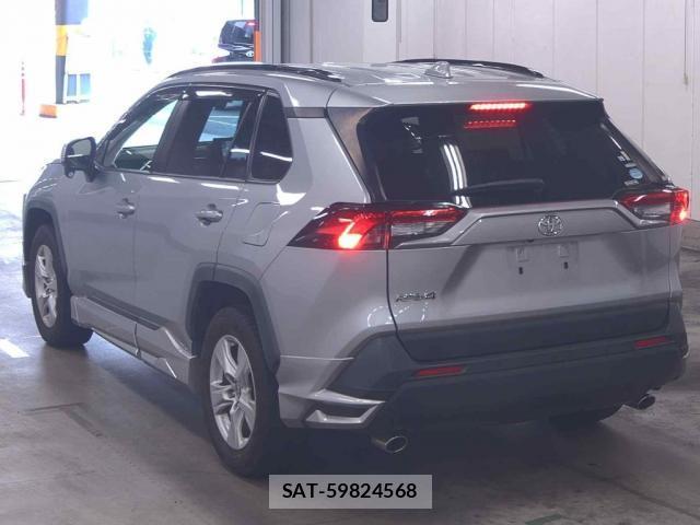 Toyota RAV4 2019-07 8372877-1