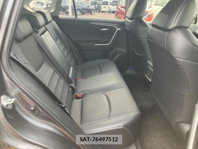 Toyota RAV4 2023-11 8373040-4