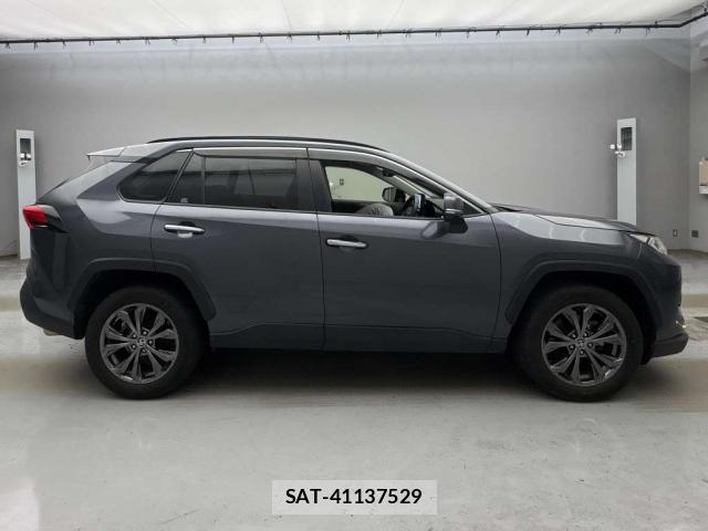 Toyota RAV4 2023-01 8373089-10