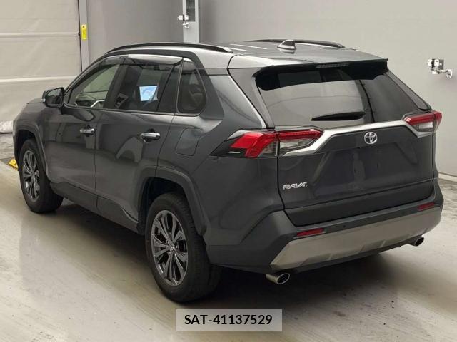 Toyota RAV4 2023-01 8373089-11