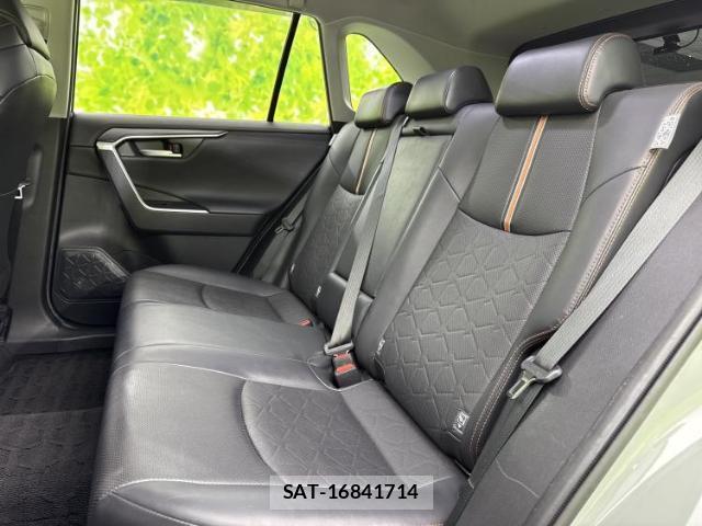 Toyota RAV4 2019-06 8373415-6