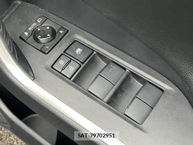 Toyota RAV4 2021-08 8373750-16