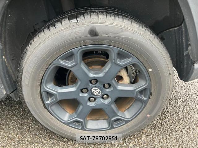 Toyota RAV4 2021-08 8373750-17