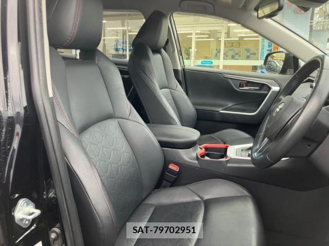 Toyota RAV4 2021-08 8373750-4