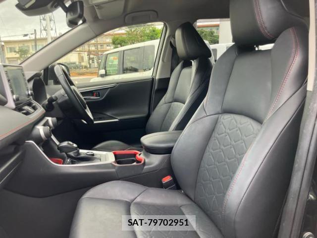 Toyota RAV4 2021-08 8373750-5