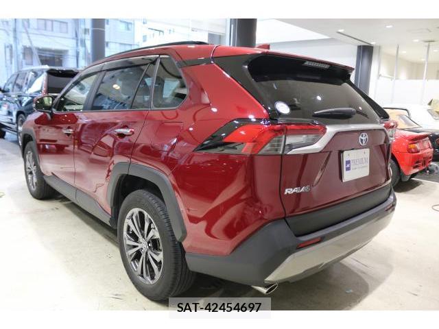 Toyota RAV4 2023-02 8373823-11