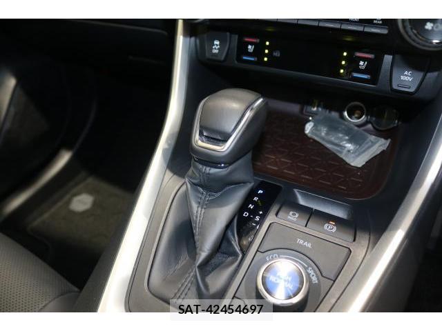 Toyota RAV4 2023-02 8373823-15