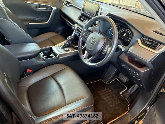 Toyota RAV4 2021-07 8373846-3